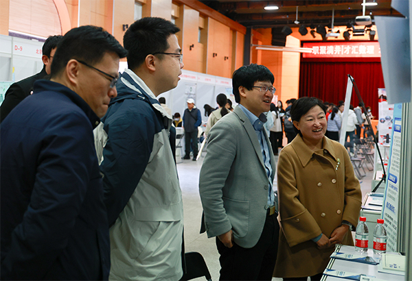 d3d9382a3cfc1580dc51b681ee5478c5.jpg IMG_6475 2 拷贝.jpg