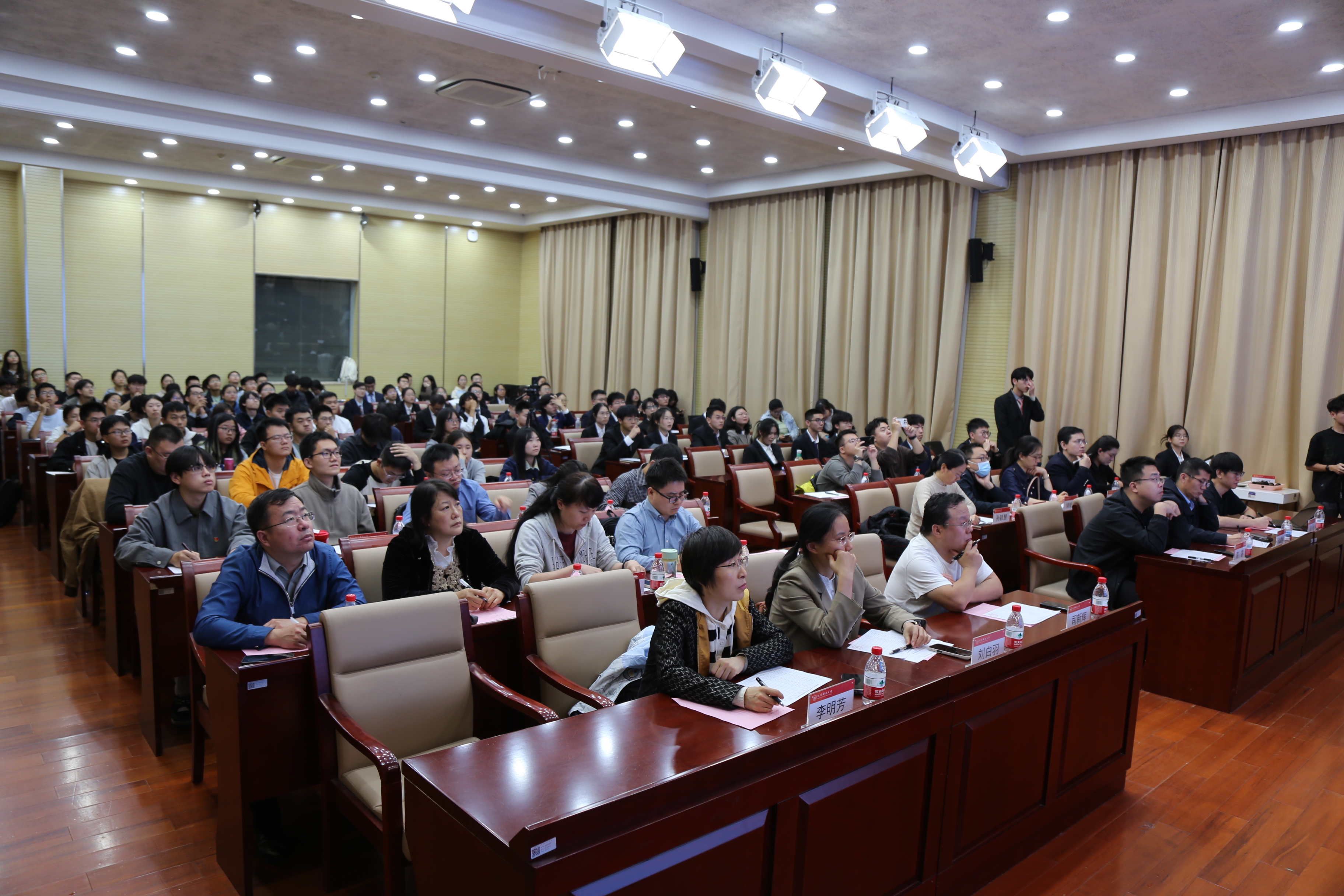 1760167121856216.jpg 1760167121856216.jpg